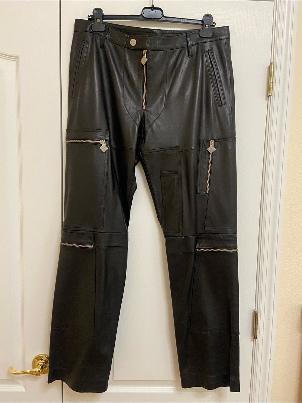 Donald J. Pliner Black Leather Cargo Pants with Zip Accents